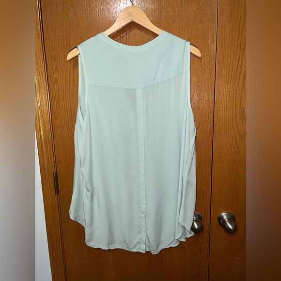 Twill Button Back Tank - Picture 6 of 6